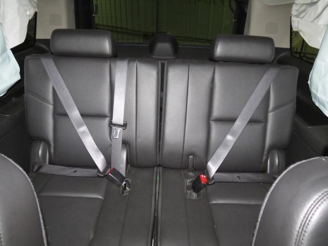 2011 chevy suburban 1500 rear seat belt & retractor only 3rd row left black