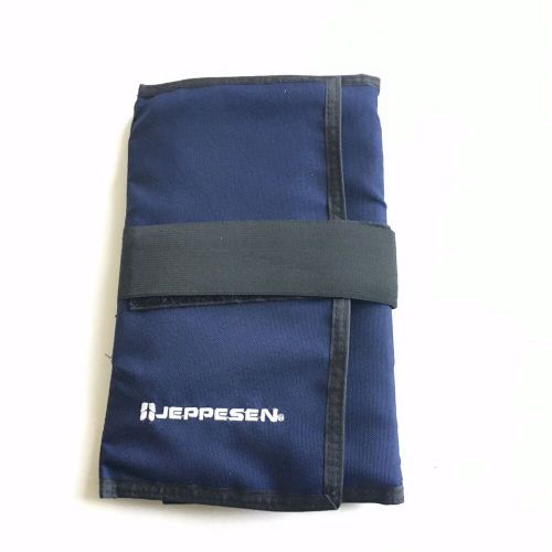 Jeppesen vfr tri-fold kneeboard with clipboard