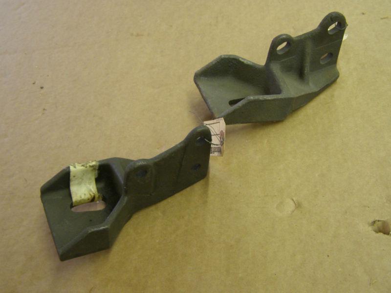 Nos oem ford 1969 1970 mustang 6 cylinder motor mount brackets