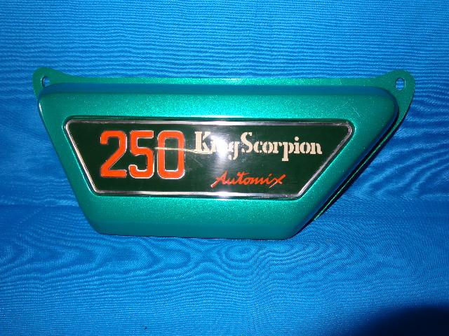 Scorpion king left cover montesa automix in green