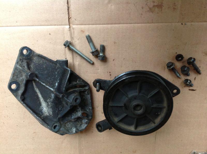 Jeep power steering pump with brackets yj wrangler 4.0 2.5 liter 91 92 93 94 95