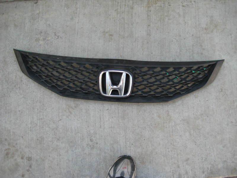 2006 honda civic 2 doors front grille with emblem