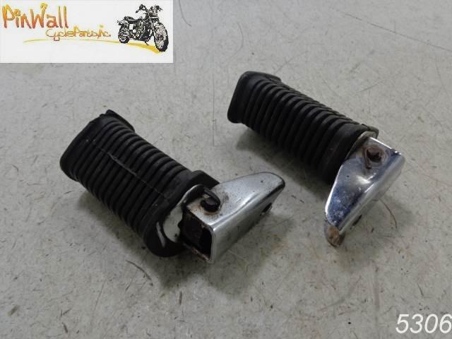 81 suzuki gs550t gs550 550 passenger foot peg set