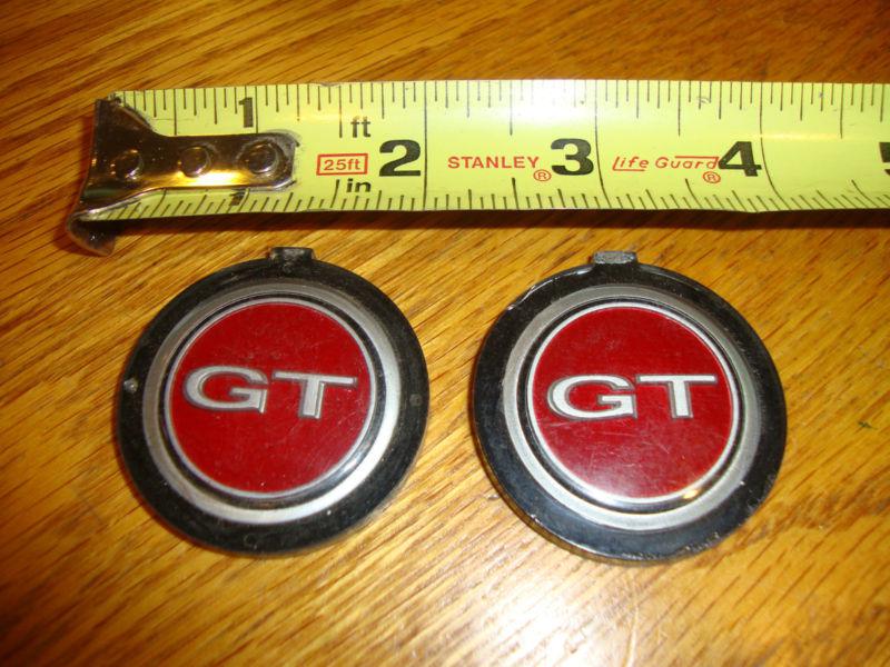 Chevrolet vega gt pontiac bonneville gt torino gt cougar mustang gt emblems nos