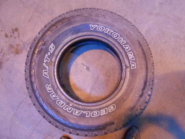 Yokohama 265/75/16 tire geolandar a/t-s lt265/75/r16 119r 5/32 tread