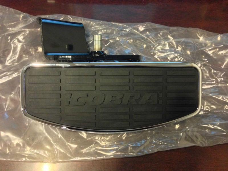 Cobra - 06-1637 - boulevard front floorboard kit