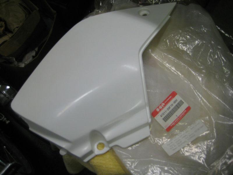 Suzuki drz400 left side panel nos!