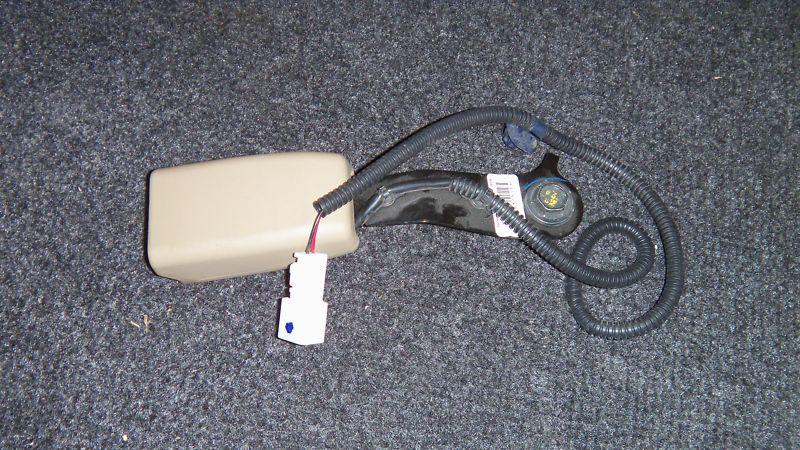 2009 honda accord seat belt buckle right front