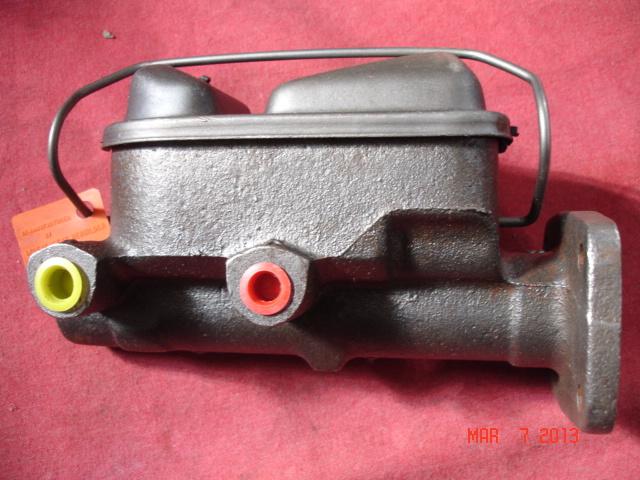 Mopar bendix master cylinder 72 73 74 75 a body dart duster 225 318 340 360