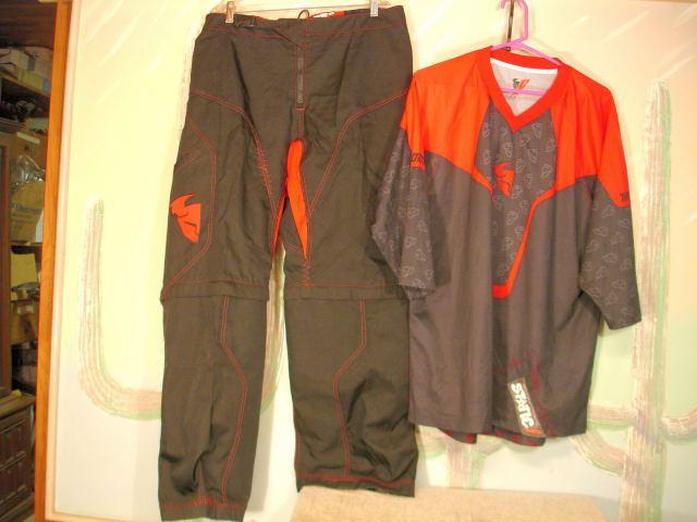 Thor static mx mc atv jersey sz l &thoritix pants  sz 38 zip off legs  used