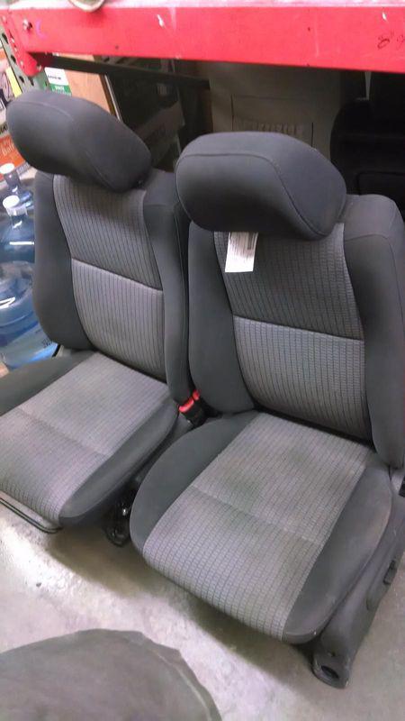 Grand cherokee front seat set 05 06 07 08 09 10