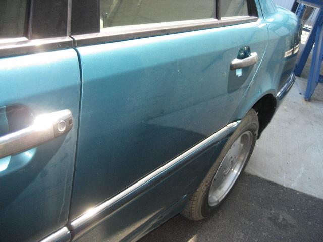 Rear door mercedes c230 c280 c430 1998 98 1999 99 2000 00 left 357818