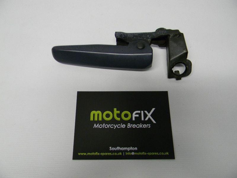 #38456 honda st1100 pan european 1990 stand lifting handle