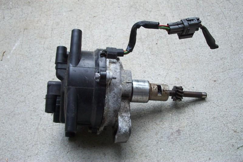 Used  1990  4runner  3.0---6  cylinder   distributor