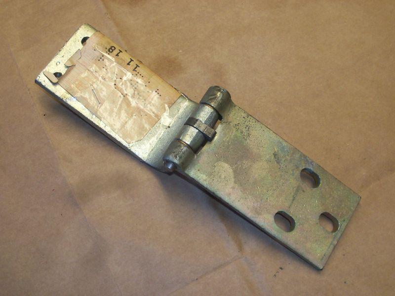 79 86 87 91 chevy gm oem rear door hinge #6274805 nos blazer suburban etc.