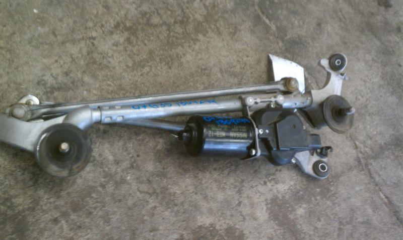 07 08 infiniti g35 sedan oem front wiper motor w/ linkage