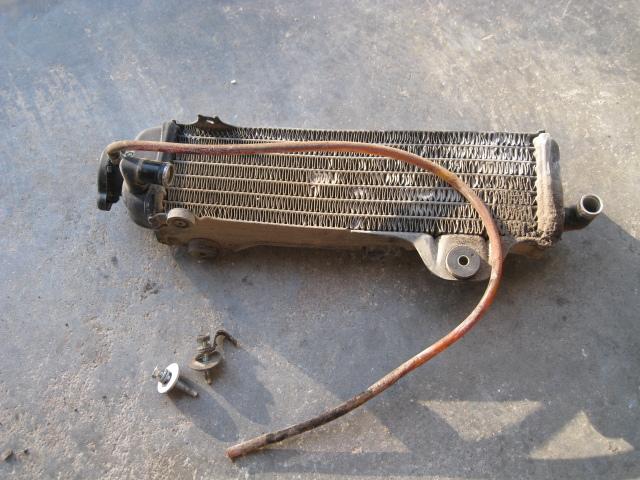 1983 yamaha yz80 - radiator with cap