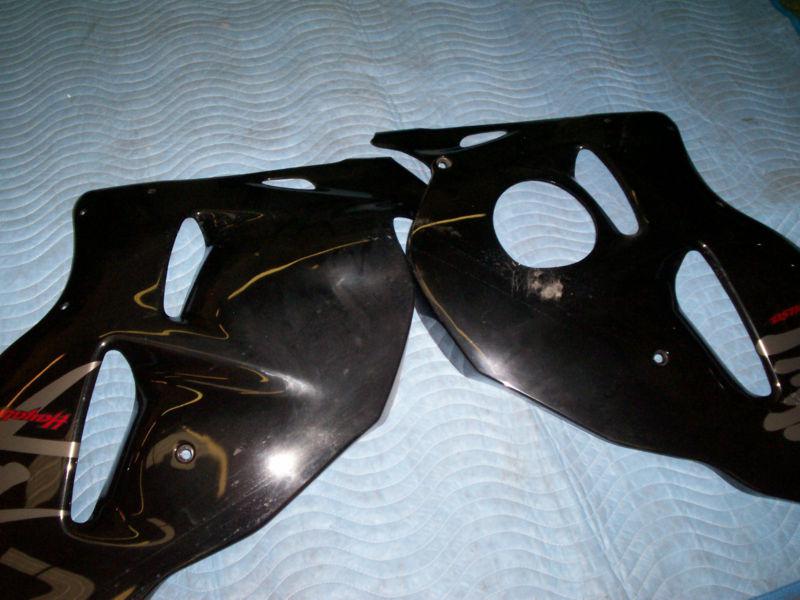 Suzuki hyabusa lower fairing set/y2k4 model year