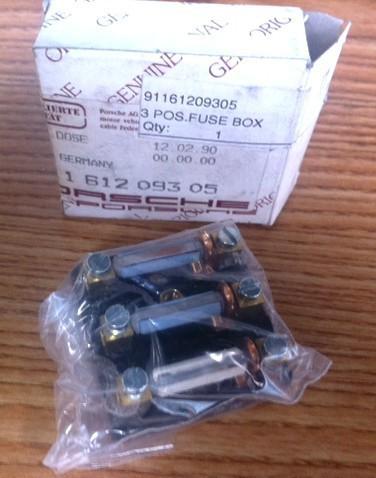 Porsche 911 fuse box 3 pole 91161209305