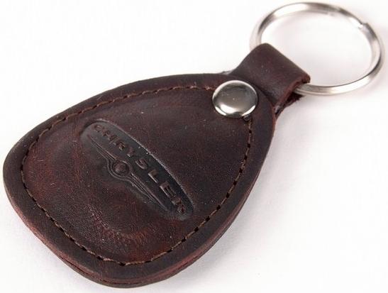 New leather brown keychain car logo chrysler auto emblem keyring