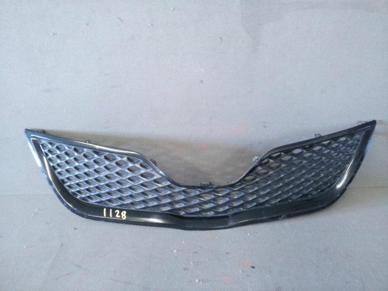 2007-2010 toyota camry front radiator grille 53101-06180 original oem