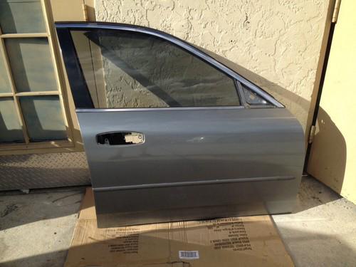 03-06 infiniti g35 sedan passenger side front door shell used