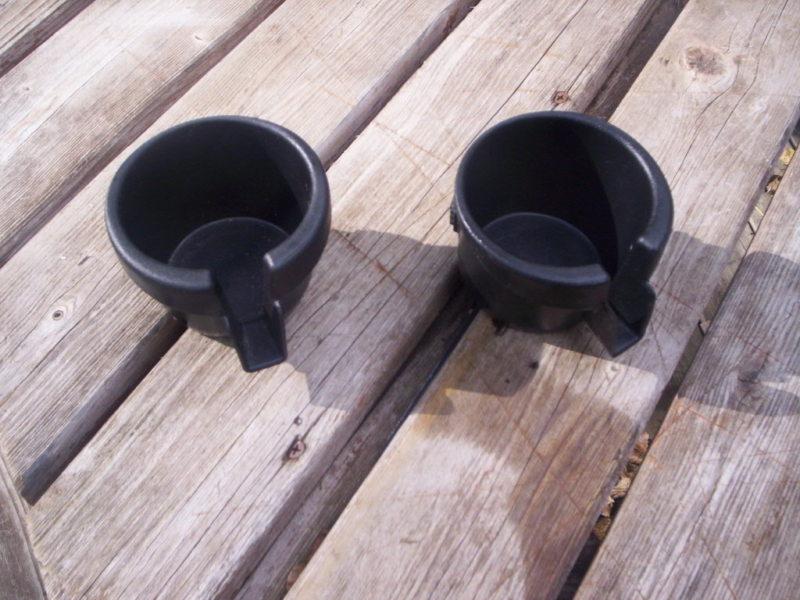 2000 00-01 focus cup holder inserts