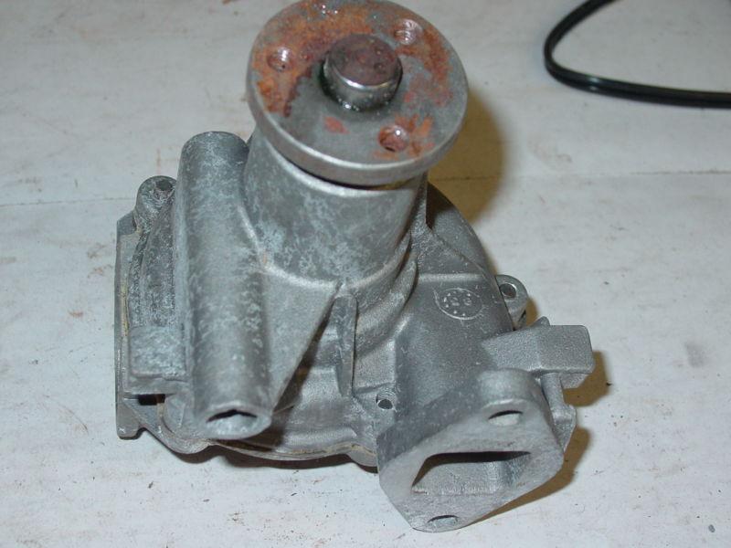 Ford nos remanufactured water pump e93z-8501-a