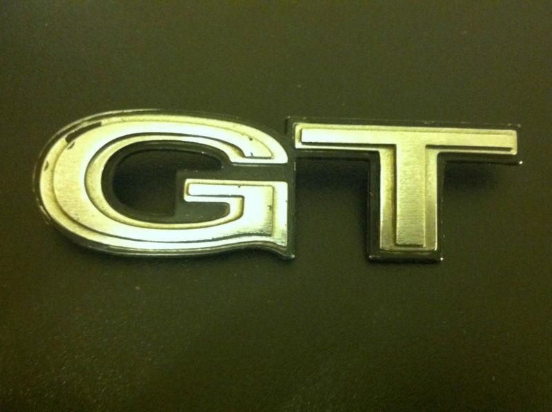 Chevrolet gt vega emblem vintage (original)
