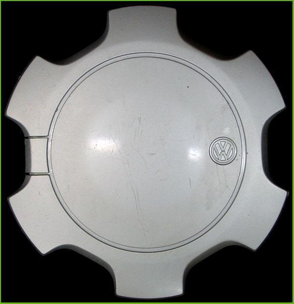 '82-88 volkswagen quantum 14" hollander # 61513 6 point hubcap wheel cover used