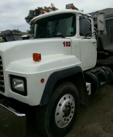 1996 mack rd688's 