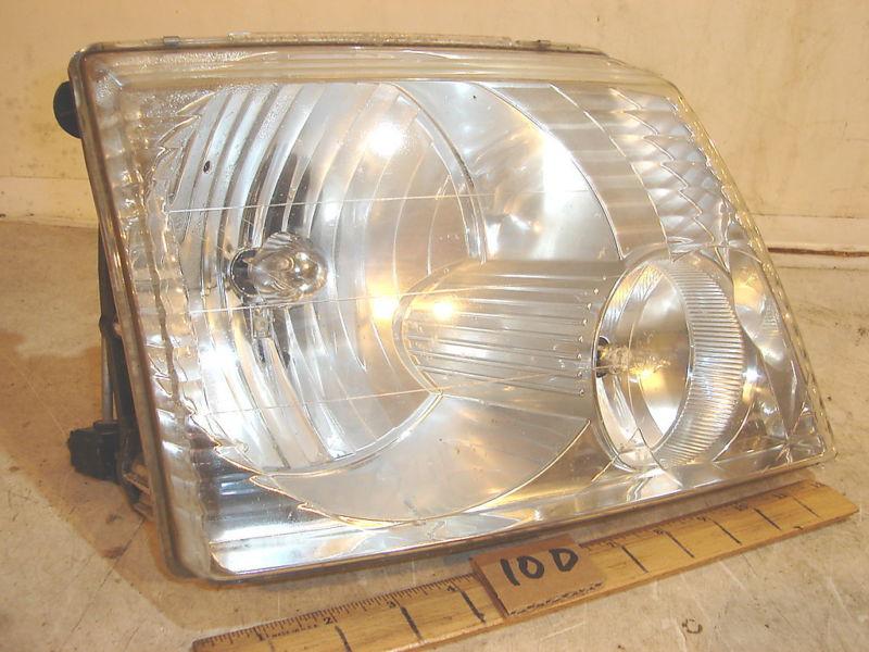 Headlight assy rt front 2005 ford explorer used