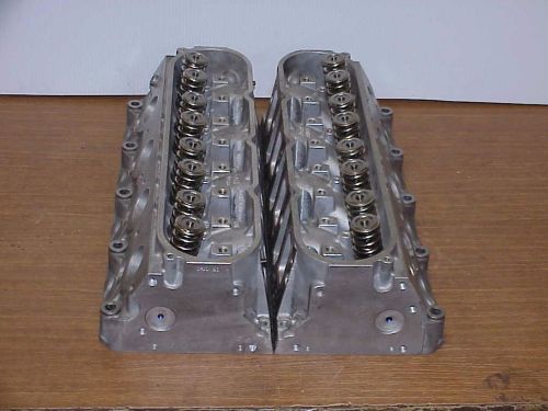 Gm racing ls ported aluminum heads with titanium valves sbc daytona prototype