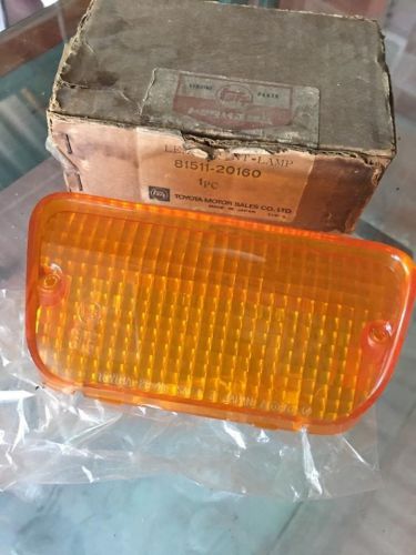 Toyota corona rt100 front turn signal light lamps lens rh nos japan