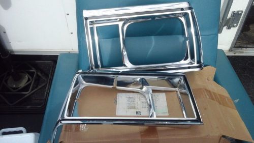 1980 80 malibu camino headlight bezels nos pair