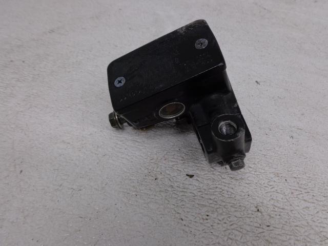 2001 suzuki gz250 gz 250 marauder front brake master cylinder