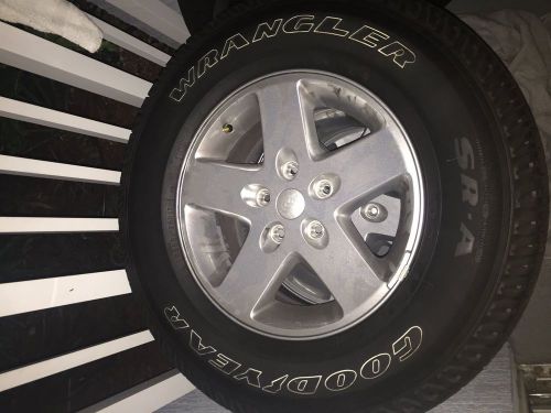 2016 4 plus spare new jeep wrangler factory tires 17&#034;