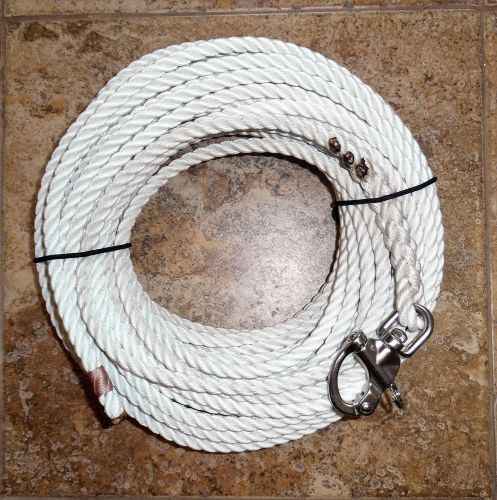 3/8&#034; x 90 ft. 3 strand dacron/polyester halyard, spliced in s/s snap shackle