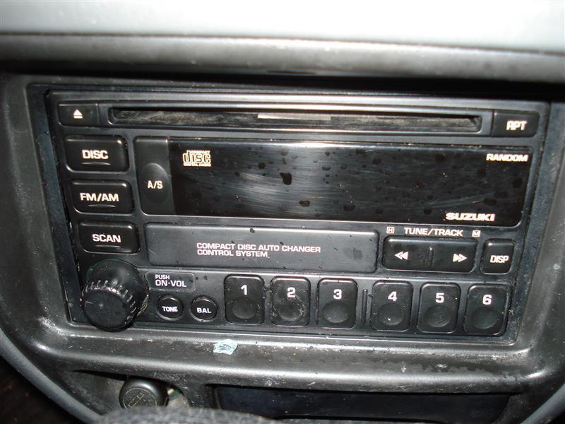 Radio/stereo for 01 02 suzuki vitara ~ xl-7 am-fm-cd player