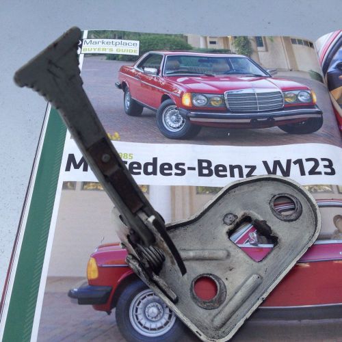 Mercedes w124 hood release latch and bracket e300d e320 e420