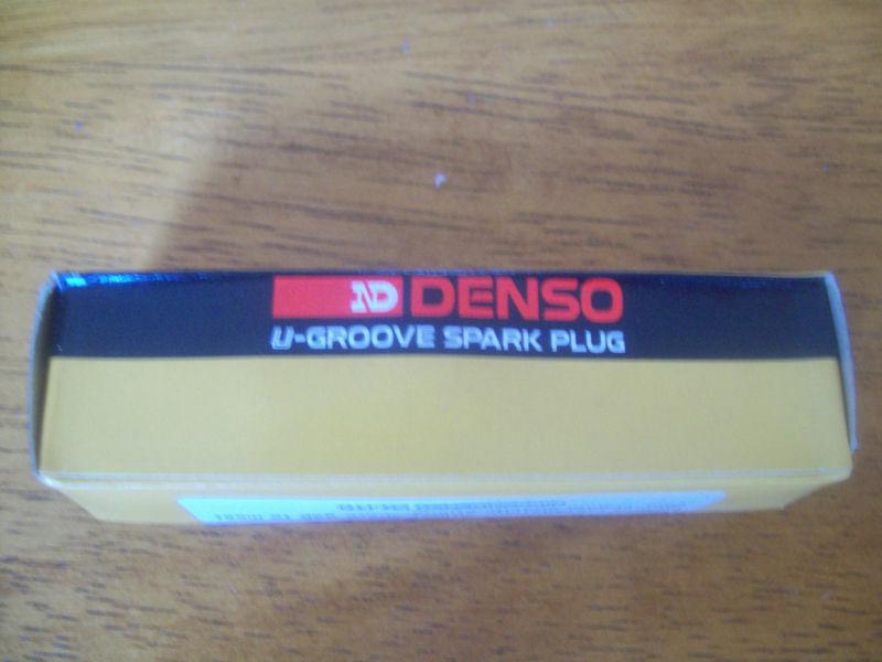 Denso spark plug  3104  w25edr14     brand new