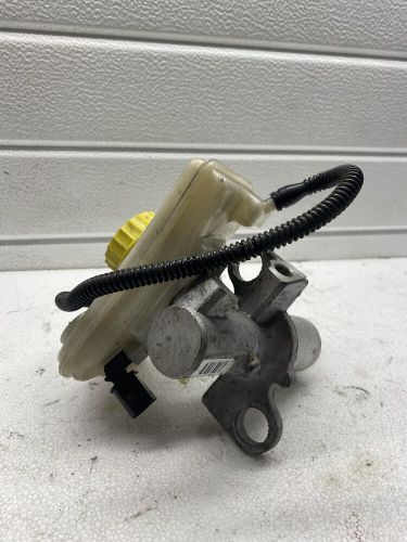 Audi a6 4f2, c6 brake cylinder 8e0611301g 2.00 diesel 103kw 2006 17146837-