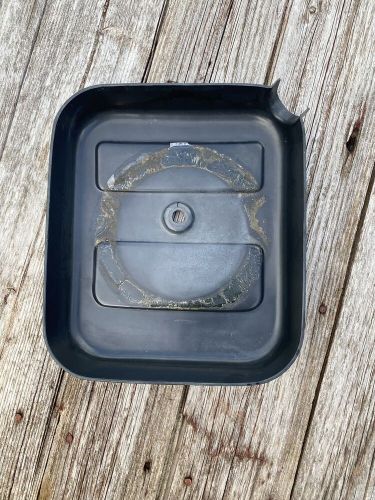 P1 volvo penta 3.0gl  plastic carb cover