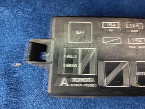 89-95 toyota pickup truck 4runner engine bay fuse box cover door lid 82661-35080