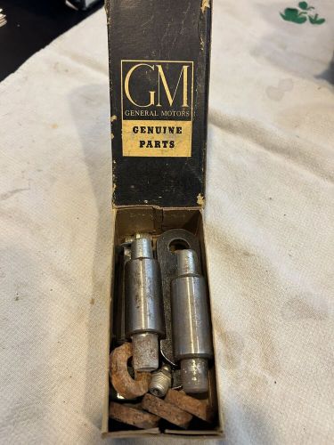 Nos 1934 1935 1936 1937 1946 chevrolet oem gm spring shackle kit part # 603712