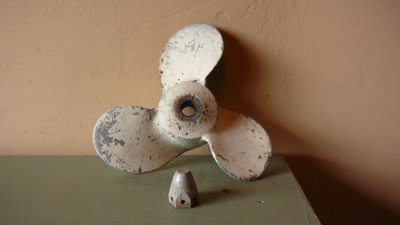 Clinton outboard boat motor k700 propeller prop & nut