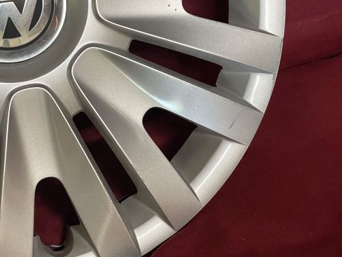 One 2010-2014 volkswagen golf # 61560 15&#034; hubcap wheel cover oem # 5k0601147fvzn