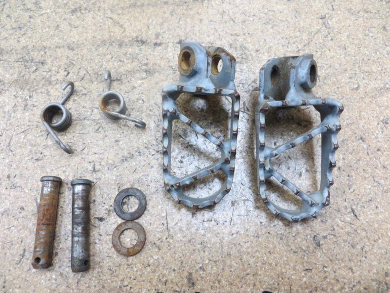 2005 05 ktm 65sx 65 sx footpegs foot pegs right left set pair