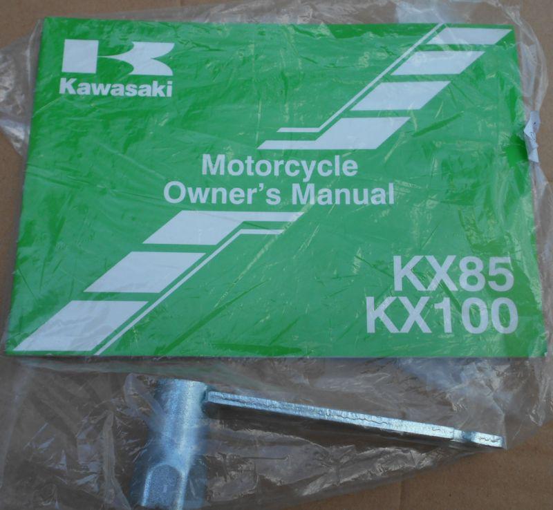 '11 kawasaki kx85 / kx100 motorcycle owners manual 2011 + tool