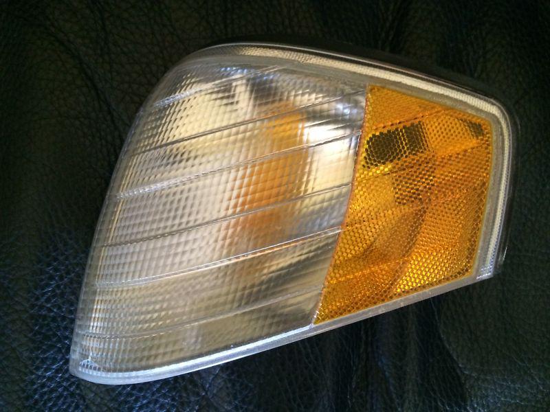 Mercedes r129 sl driver's turn signal lens oem clear 500sl sl500 300sl sl320 600